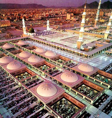 عبق الزمان وروحانية المكان تتجلى في مدينة الرسول ومواقعها التاريخية