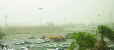 بسبب الغبار.. ميناء جدة يوقف الحركة الملاحية ويمنع 6 سفن من المغادرة