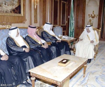 وزير الداخلية يستقبل عددا من السفراء بمناسبة تعيينهم