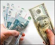 الروبل يتهاوى مجددا أمام الدولار والمصرف المركزي الروسي لا يتدخل