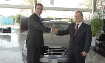 "الأفضل لتأجير السيارات" تدعم أسطولها بـ "بنز S 2009"