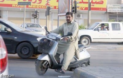 الباكستانيون في الرياض.. يكرهون السهر ويعشقون العمل و"لا للتجمع"