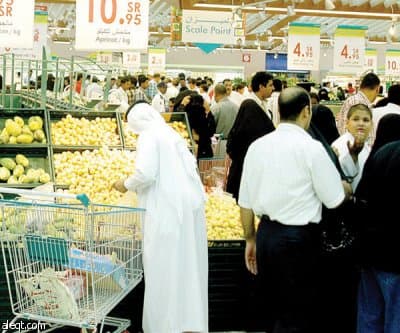 "الشورى" يوصي بربط معاشات التقاعد بتكاليف المعيشة في البلاد