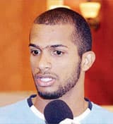 بولتون يتمسك بالحبسي 4 مواسم