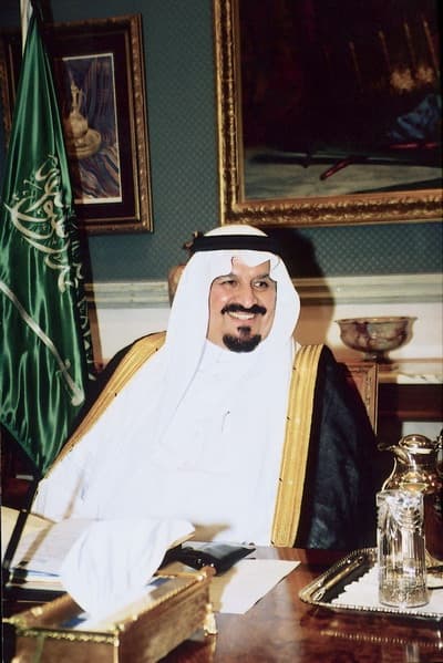 ولي العهد يبعث برقيتي تهنئة لرئيسي سلوفاكيا والسودان