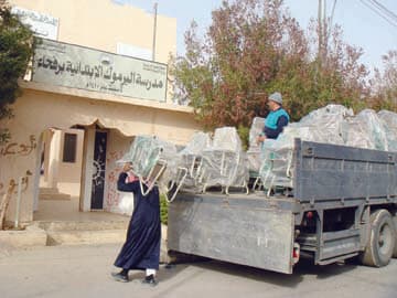 بعد مدارس رفحاء كم منطقة تنتظر الطاولات؟