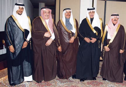 الحارثي يحتفل بزفافه