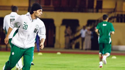 احتفالات 2009 تعطل علاج حارثي النصر .. و"اتحاد القدم" يستجوب ناديه