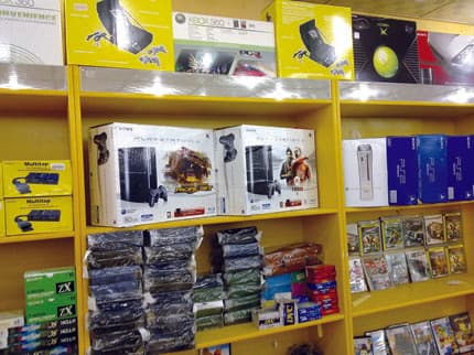 سوق الألعاب الإلكترونية أرباح عالية رغم الدراسة!