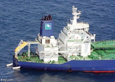 الإفراج عن ناقلة النفط السعودية مقابل 12 % فقط من الفدية المطلوبة