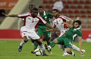 السعودية تتأهل بجدارة بثلاثية تاريخية وتقصي بطل الخليج