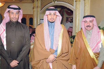 الدريب يحتفل بزفافه