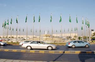 طريق الملك عبد العزيز.. حلقة وصل عمرها 50 عاما