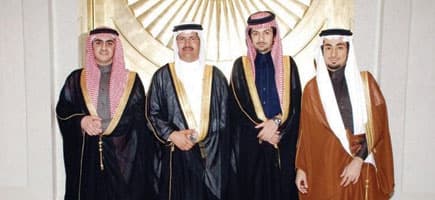 العزاز يحتفل بعقد قرانه