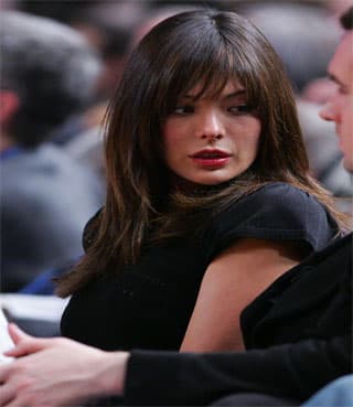 الممثلة لينزي برايس خلال مشاهدتها لإحدى المباريات في نيويورك.