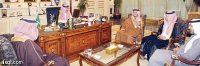 يا نقاد.. التزموا الطرح العقلاني.. مصلحة وطننا أولى