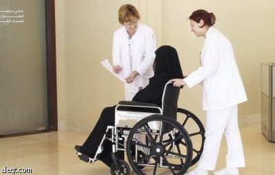 الرياض: سيدة تضع مولودها داخل سيارة زوجها