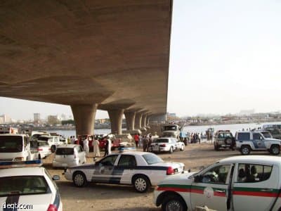جدة: متهور يسقط سيارة بعائلتها في بحيرة الأربعين