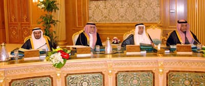 خادم الحرمين الشريفين يرأس جلسة مجلس الوزراء
