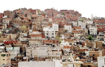 "الأمانة": مكة تتصدر قائمة العشوائيات بـ 70 حيًّا.. وغياب السجل العيني يفاقم المشكلة