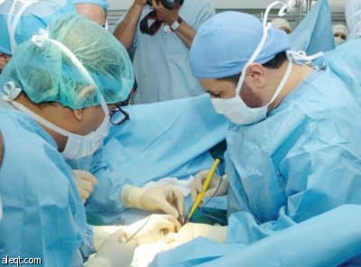 الإنجاز رقم 21 .. فصل التوأمين السياميين المصريين بنجاح