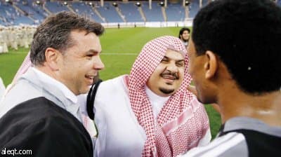كوزمين والهلال .. فراق بأمر سلطان