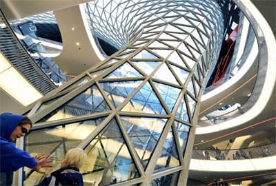 زار أكثر من 400 ألف شخص مركز التسوق الجديد "My Zeil" منذ افتتاحه في 26 فبراير في فرانكفورت الألمانية.