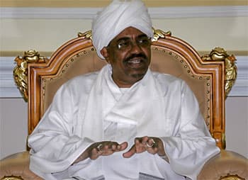 المحكمة الجنائية تعلن ملاحقة الرئيس السوداني عمر  البشير رسميا