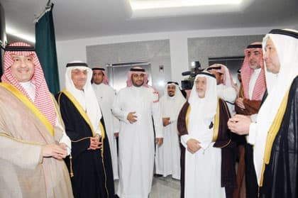 عبد العزيز بن عبد الله يدشن مقر صندوق المئوية