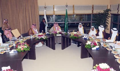 عبد العزيز بن عبد الله يدشن مقر صندوق المئوية
