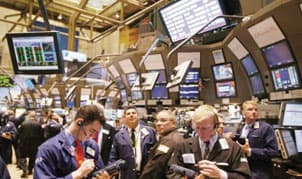 ارتفاع الأسهم الأمريكية بفضل بيانات المساكن وآمال في القطاع المصرفي