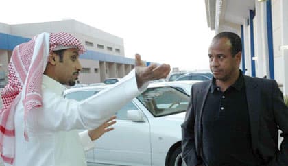 تيجانا يتفق مع الهلال ويغادر .. ويبقي مساعده ووكيله في الرياض