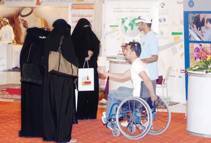 توصية بالتشخيص المبكر للأمراض المسببة للإعاقة.. وتشجيع أبحاث "الخلايا الجذعية"