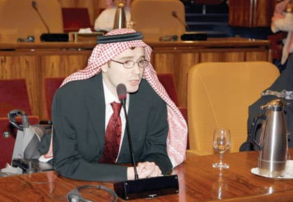 توصية بالتشخيص المبكر للأمراض المسببة للإعاقة.. وتشجيع أبحاث "الخلايا الجذعية"