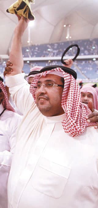 البلوي يتقدم لرئاسة الاتحاد .. ويبعثر ملفات الزهراني