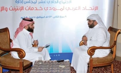 العمر: إيجاد ربط بين الدول العربية لجلب التقنية واسترجاع الاستثمارات واستضافة المحتوى