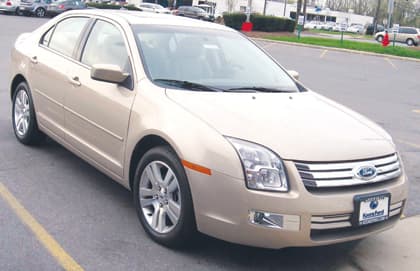 "فورد فيوجن" 2010 و"فيوجن هايبرد" الهجينة تحصدان 119 براءة اختراع في أمريكا