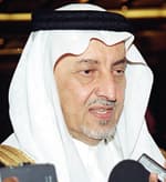 أمير مكة يوجه برش المبيدات عبر الطائرات داخل النطاق العمراني