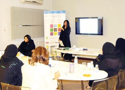 منتدى الشرقية يطلق مكتبة نسائية ثقافية خاصة بسيدات الأعمال
