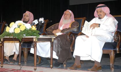 ابتزاز الفتيات: المفتي يجهر بالقول .. ويكاشف المجتمع .. ويحذر الفتيات