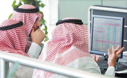 أسواق الخليج تبتعد مسافة كافية عن المنطقة الحمراء