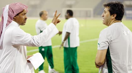 الجاسم ينتظم وتأجيل مؤتمر مدرب الأخضر