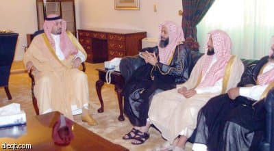 أمير نجران يوجه منسوبي الإمارة ببذل قصارى الجهود للارتقاء بالأداء