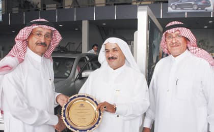 "ذيب لتأجير السيارات" تحصل على جائزة العميل المميز لـ 2008م