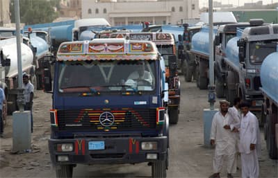 أزمة المياه تتجدد في الرياض وأسعار صهاريج الشرب تقفز إلى 300 ريال