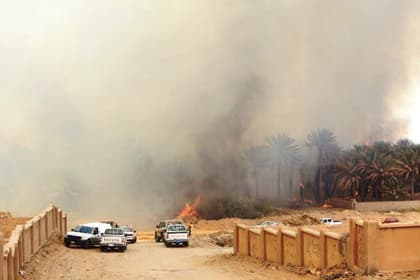 الجوف : حريق هائل يلتهم  600 نخلة .. ويشمل 4 أحياء