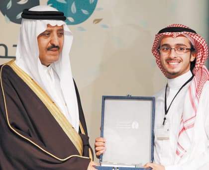 الأمير أحمد بن عبد العزيز: العمل على خدمة المرضى والمحتاجين واجب على كل فرد