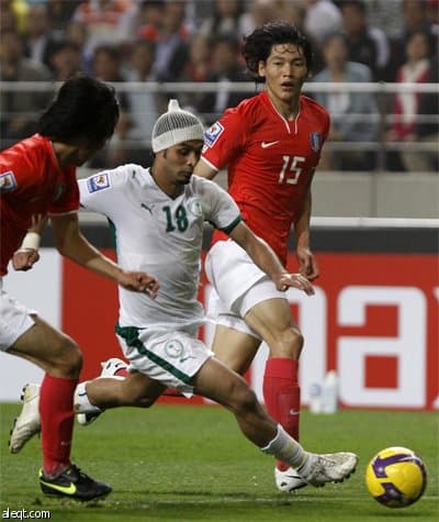 السعودية تتعادل مع كوريا الجنوبية ومصيرها في "درة الملاعب"