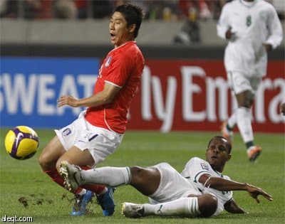 السعودية تتعادل مع كوريا الجنوبية ومصيرها في "درة الملاعب"
