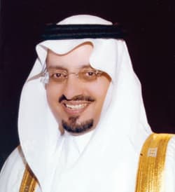 أمير عسير يفتتح المشاريع التطويرية لمطار أبها.. اليوم